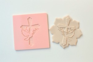 STEMPEL KRZYŻ Z GOŁĘBICĄ