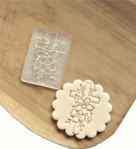 Stempel do masy cukrowej grawerowany krzyż ozdobny